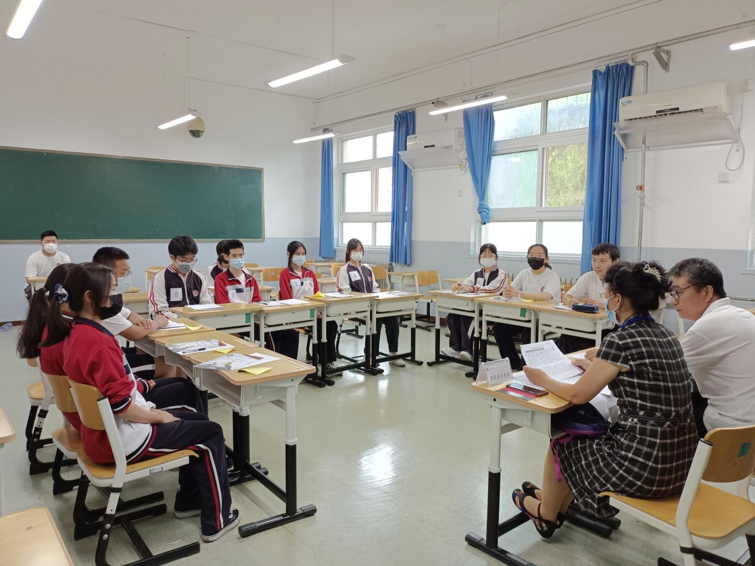 北京市第七中学模拟招聘会：学生生涯规划的实践课堂 